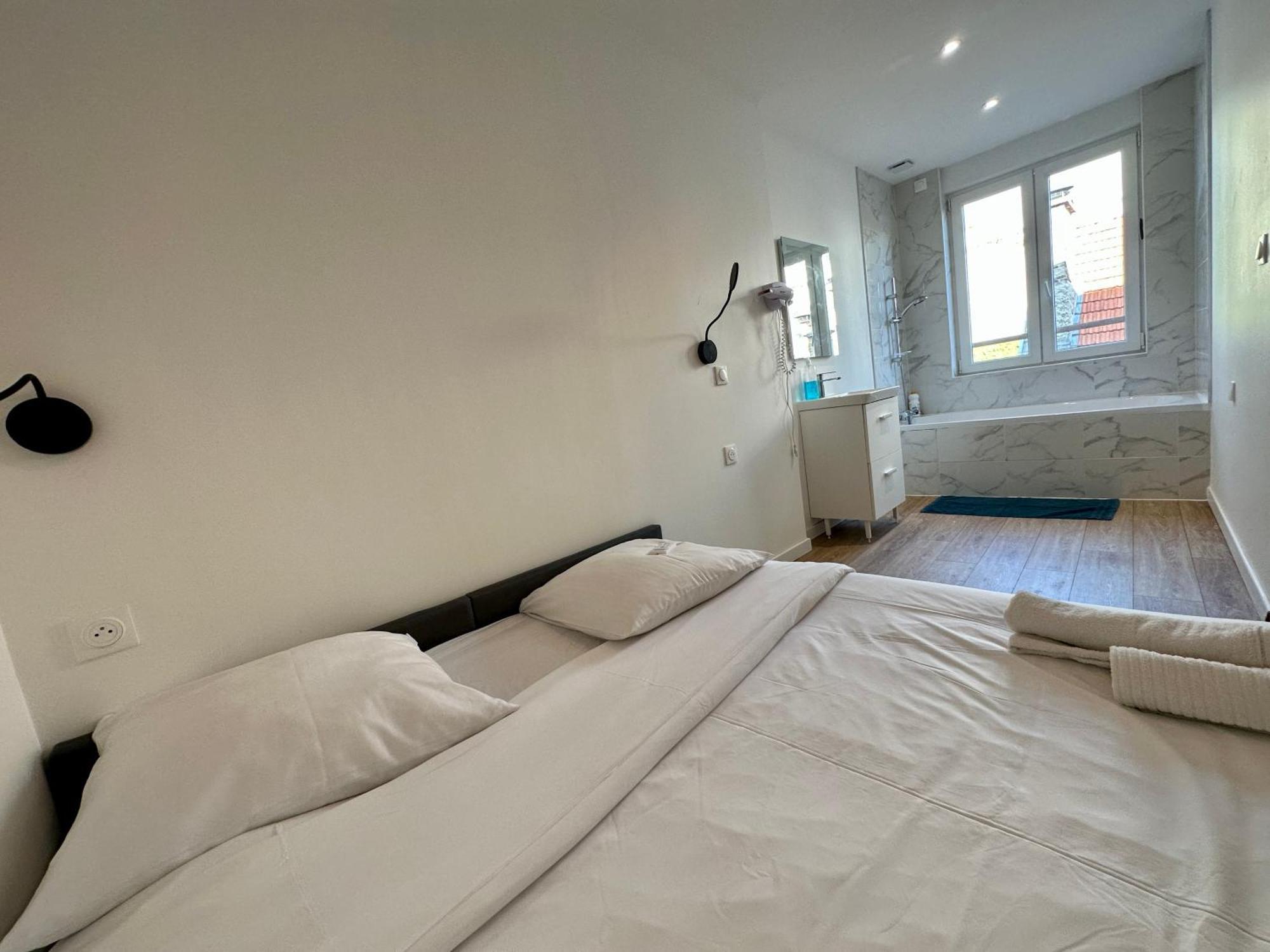 Petra - Appartement Climatise En Hypercentre 兰斯 外观 照片